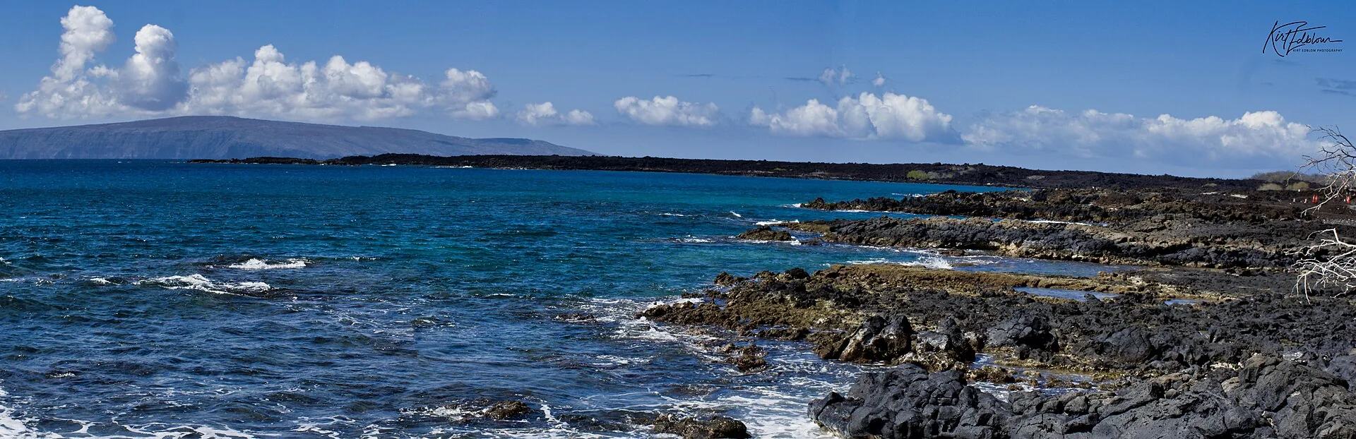Lava shoreline and Pacific Ocean at La Perouse Bay, Maui.